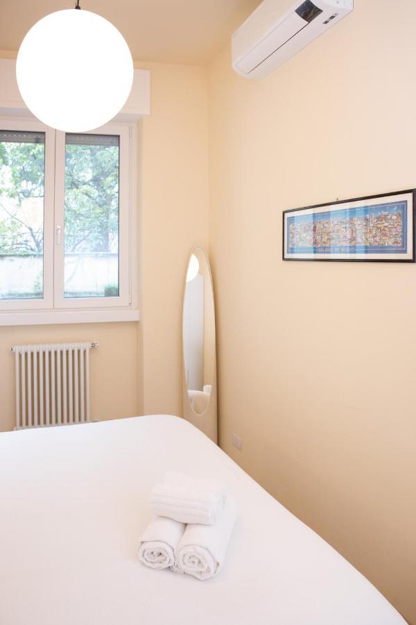 Botero Luxury Apartment Vicino Arco Della Pace Milan Bagian luar foto